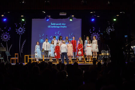 Srečanje otroških in mladinskih pevskih zborov, Naše pesmi naj donijo (22)